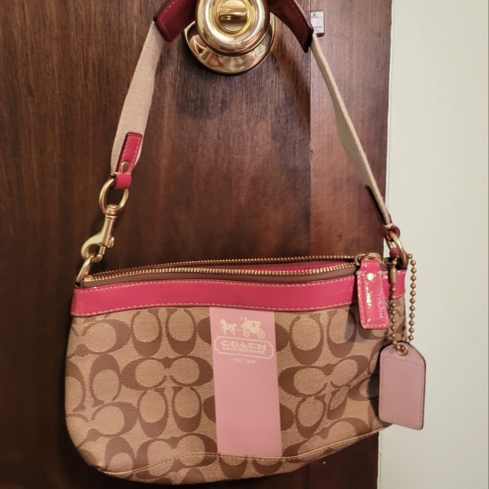 Small GENUINE coach purse with pink accents circa 2000s